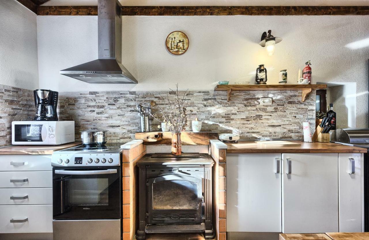 Dalmatia Stone House - Heated Pool Guest House Biorine Екстериор снимка
