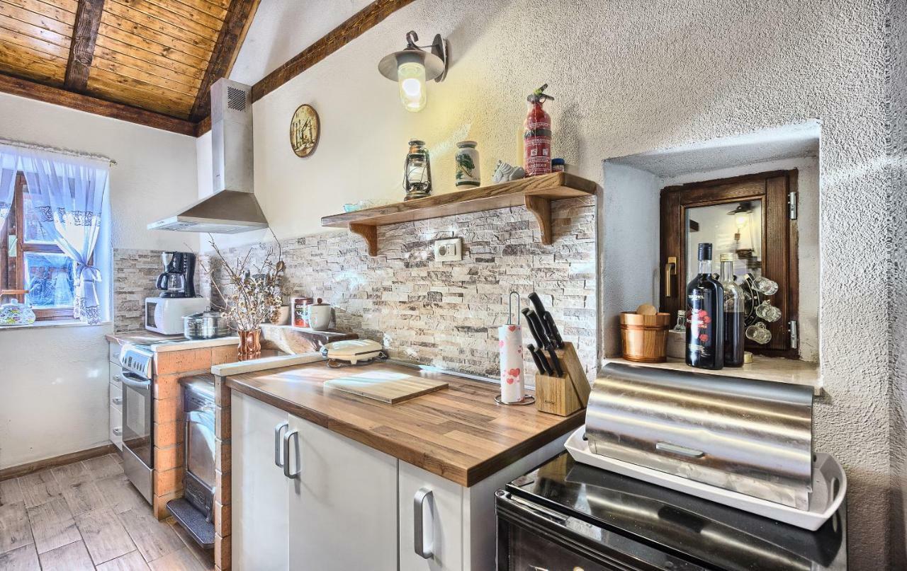 Dalmatia Stone House - Heated Pool Guest House Biorine Екстериор снимка